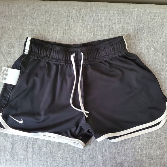 Nike Black Dri Fit Athletic Shorts Girls Size S Small Size 8 - Picture 4 of 6
